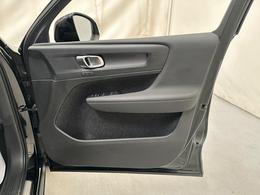 Volvo XC40 YM70MTZ