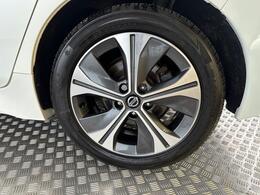 Nissan Leaf ST69WUU