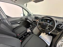 Ford Transit Connect YM22UNX
