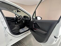 Peugeot 208 RK17OPU