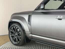 Land Rover Defender 110 FY25UTL