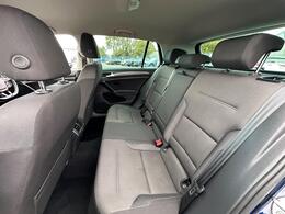 Volkswagen Golf VE69NKS