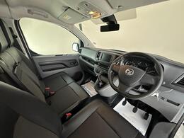 Vauxhall Vivaro MJ69FPE