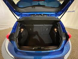 Ford Focus WJ68UUT