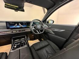 BMW i7 YF73FKE