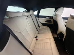 BMW i4 BK72VNR