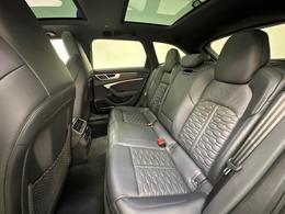 Audi RS6 Avant WU71CXE