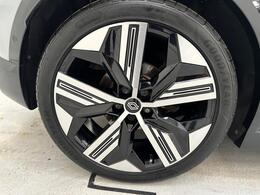 Renault Megane E-Tech YD73AFJ