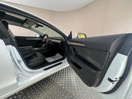 Tesla Model 3 AF72VNT