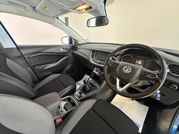Vauxhall Grandland X LS69BKJ
