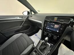 Volkswagen Golf KR19NVV