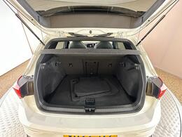 Volkswagen Golf VU22JYZ