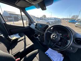 Mercedes-Benz Sprinter YK24DXA
