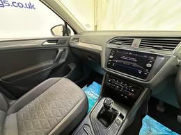 Volkswagen Tiguan CK22FKL