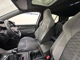 Volkswagen Golf YD21VDF