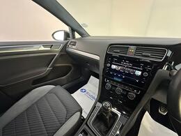 Volkswagen Golf SM69RDY