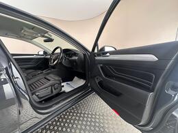 Volkswagen Passat YE70PYB