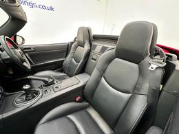 Mazda MX-5 MX562