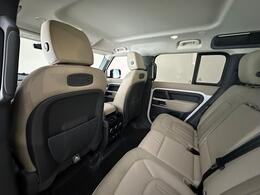 Land Rover Defender 110 OY20YDU