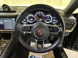 Porsche Panamera VU67KYG
