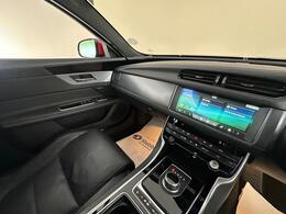 Jaguar XF VF17UOJ