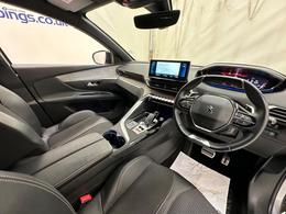 Peugeot 5008 SB71YGH