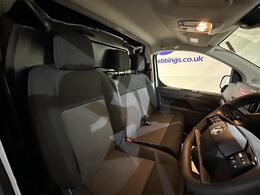 Vauxhall Vivaro DN24YLM