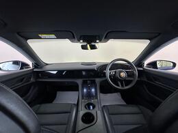 Porsche Taycan EJ22XKN