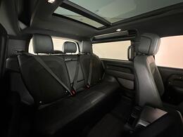 Land Rover Defender 90 HN71TWZ