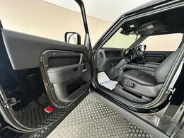 Land Rover Defender 90 WG25BLZ