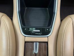 Porsche Panamera LA17VFV