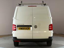 Volkswagen Transporter YW68UCP