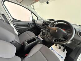 Peugeot Partner AE66JVR