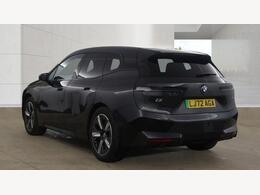 BMW iX LJ72AGA