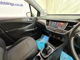 Vauxhall Crossland X DY68FNT