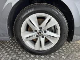 Volkswagen Golf VE22LUD