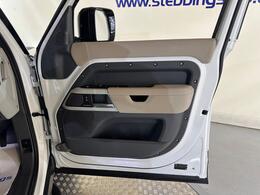 Land Rover Defender 110 OY20YDU