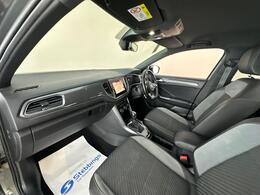 Volkswagen T-Roc VO69HNL