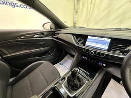 Vauxhall Insignia AJ17VWA
