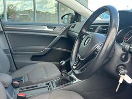 Volkswagen Golf AE67OET