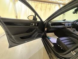 Porsche Panamera VU67KYG