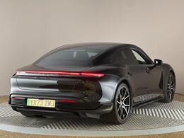 Porsche Taycan YX73ZWJ