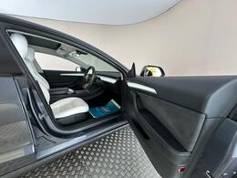 Tesla Model 3 LD21CYA