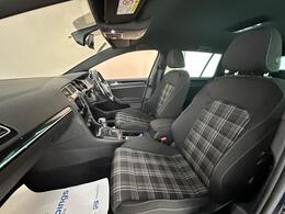 Volkswagen Golf MD66AXF