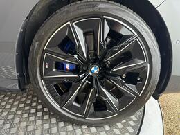 BMW i7 YF73FKE