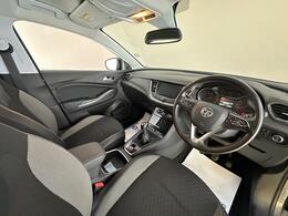 Vauxhall Grandland X DY68ZWW