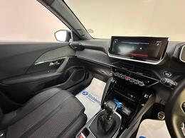 Peugeot 2008 KW72VUU