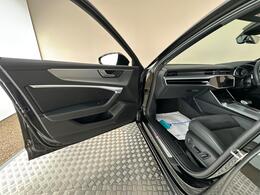 Audi A6 Avant YJ21LNB