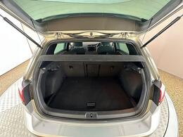 Volkswagen Golf MK69DZY