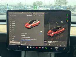 Tesla Model 3 AF72VHJ